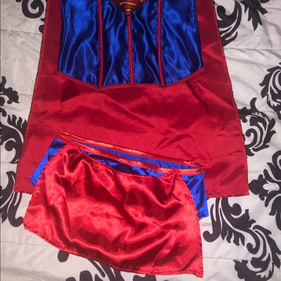 Superman Corset Costume - Picture 2 of 3
